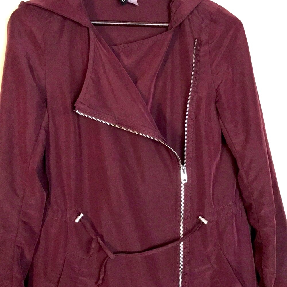 H&M light jacket, zipper detail adjustable sleeve